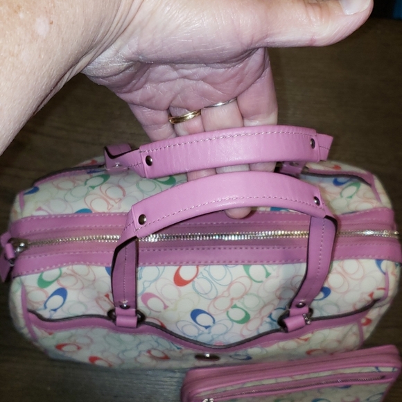 Coach #F16875 Chelsea Tote Handbag & Wallet Set - Picture 4 of 17